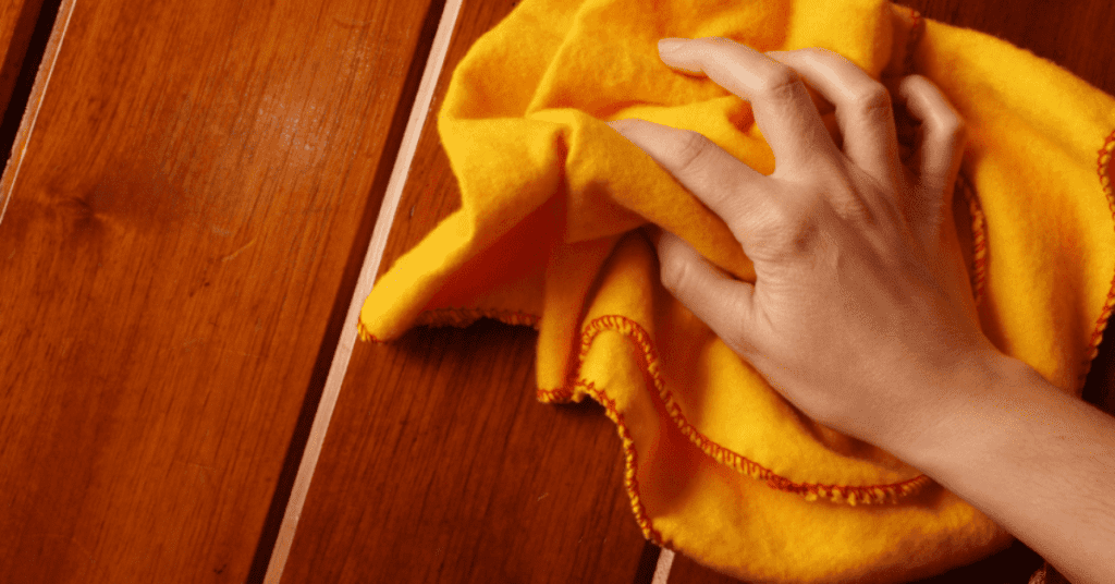 Best Way to Dust Properly: Cleaning Advice From the Pros