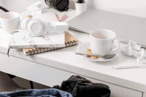 cleaning house clutter